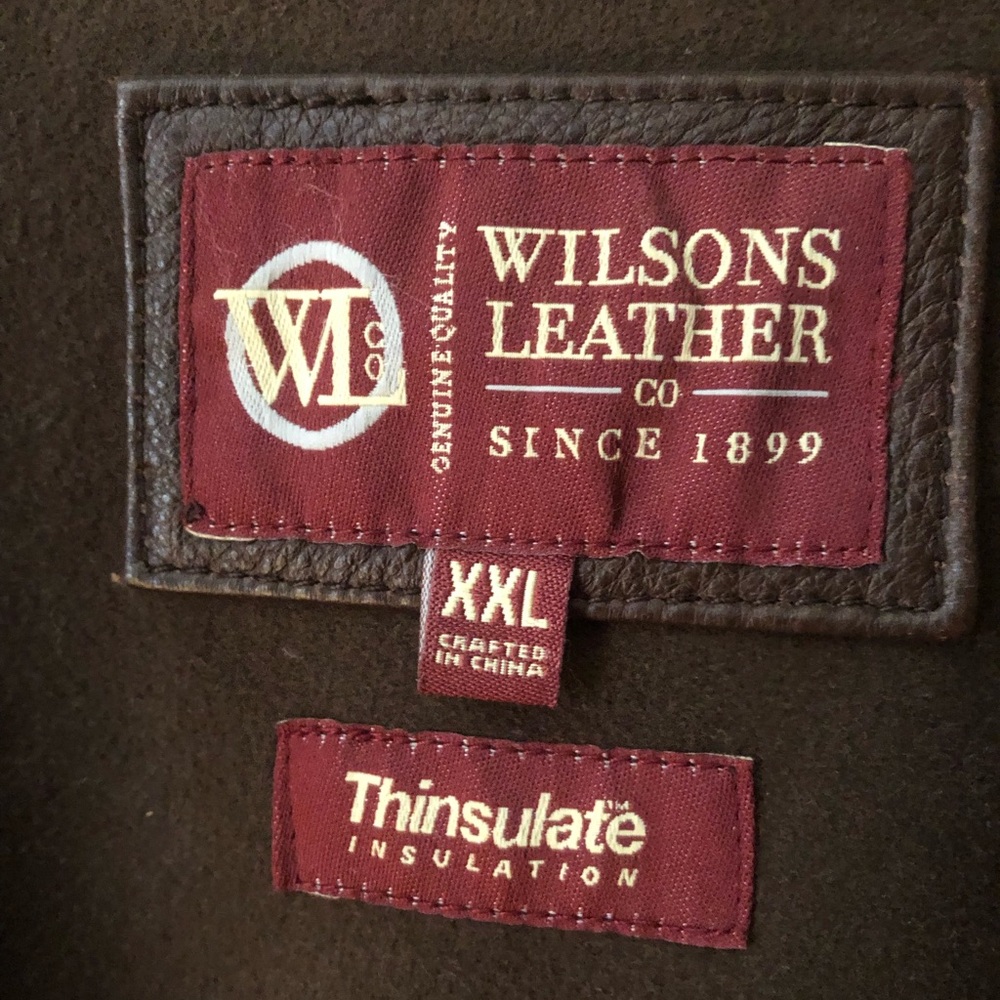 Beautiful, soft rich leather men’s bomber style jacket size 2xx by Wilson’s!